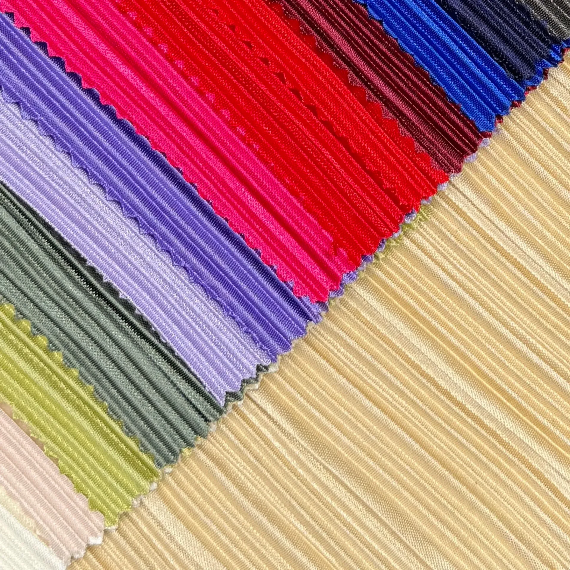 Cascade Pleated Rib