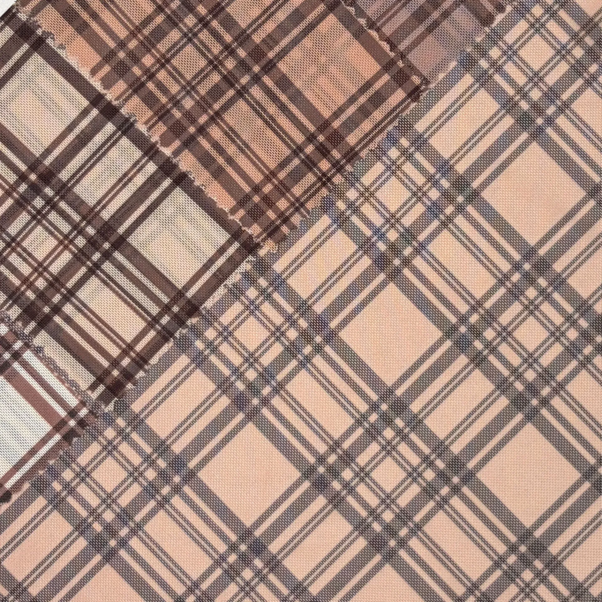 Geo Plaid Mesh