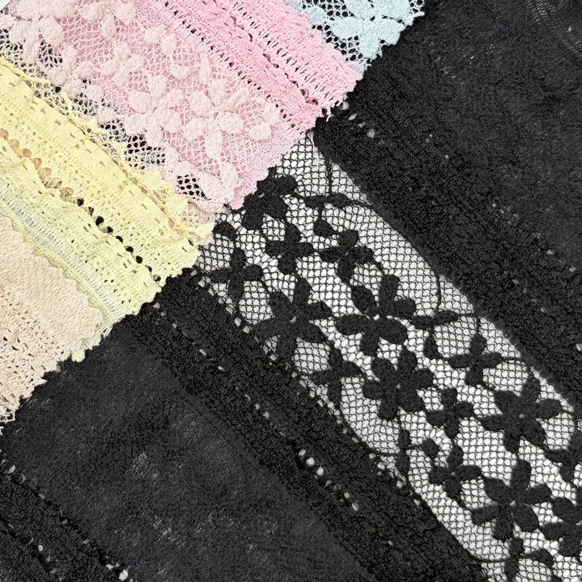 Marguerite Ruffle (Black)