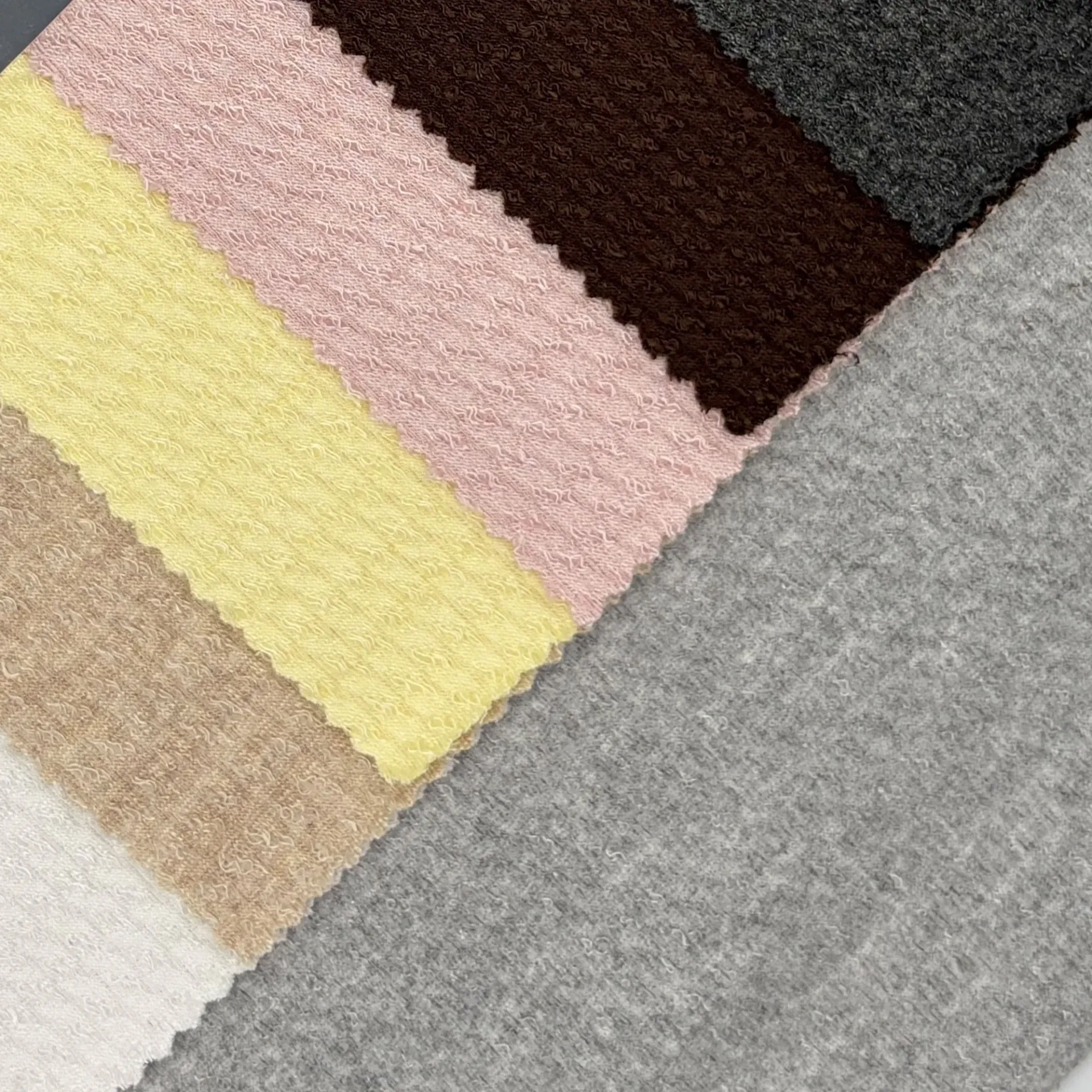 Quilt Pebble Rib (Black)