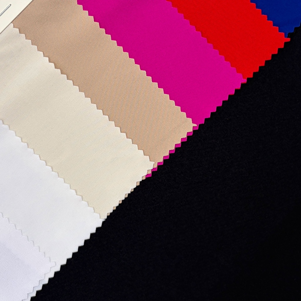 Silky Stretch Woven (Black)
